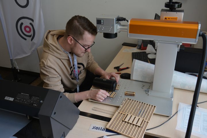 Workshop laserového gravírovania reklamného predmetu